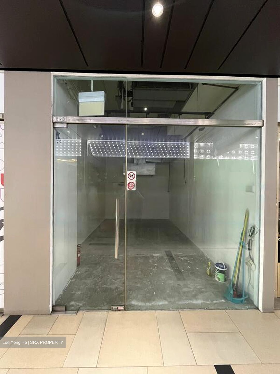 East Village (D16), Retail #459627371